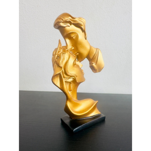 Golden Kissing Couple Figurine - Cute Sculpture Ornament, Valentine's Day Gift Idea
